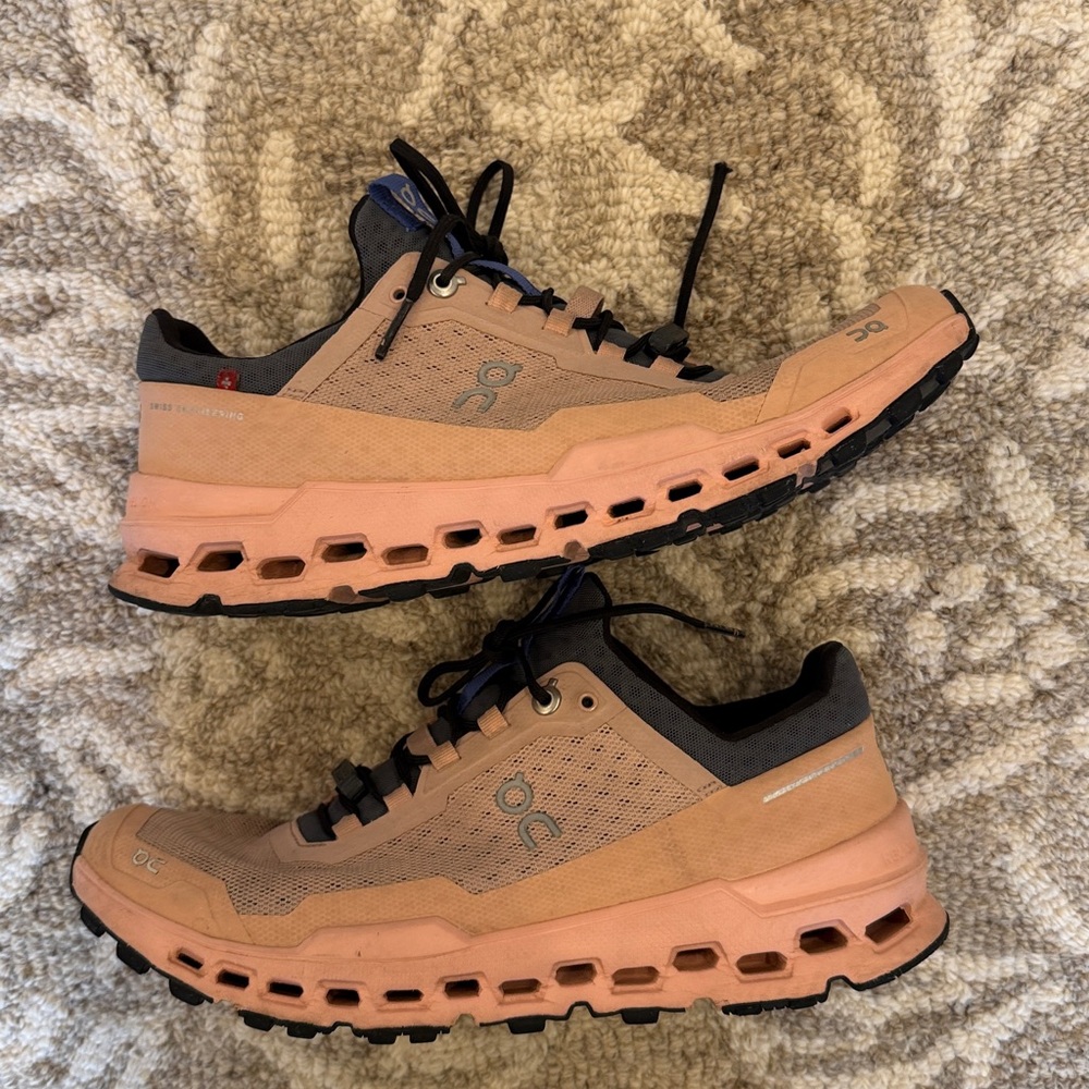 On Running Cloudrunner Pink and Navy Running Shoes - Picture 10 of 10